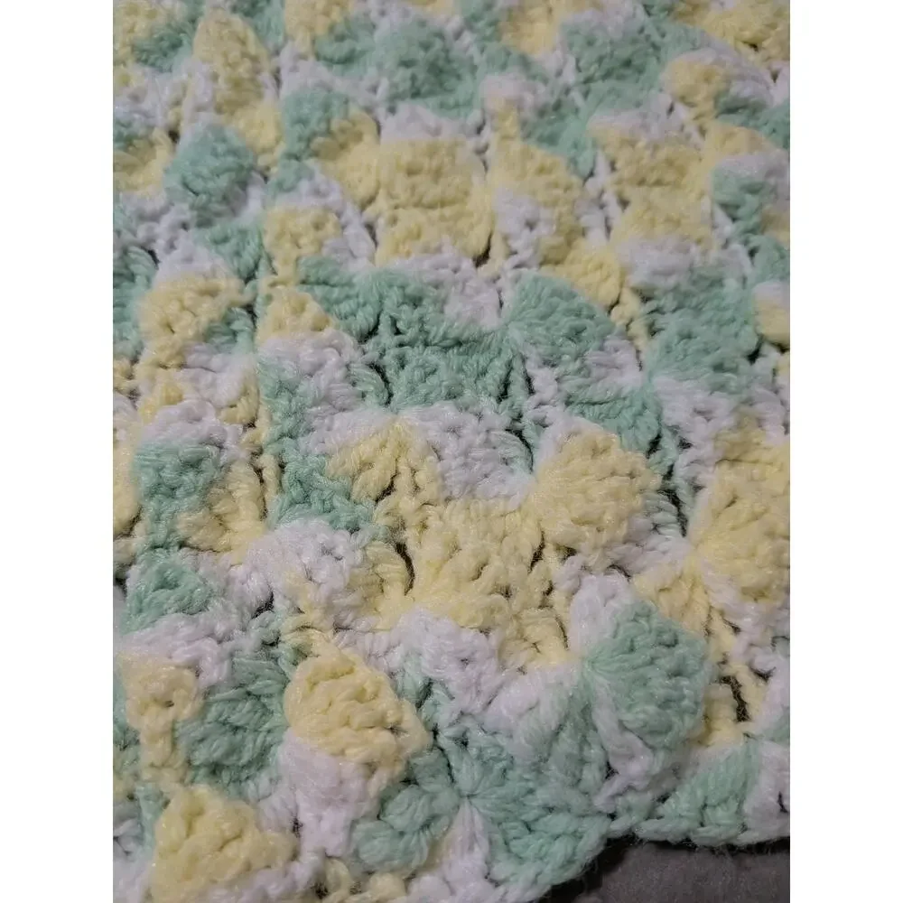 Vtg Handmade Crochet Baby Afghan Blanket 31x28 Shell Stitch Mint Yellow White